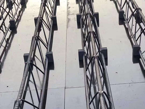 可拆卸式钢筋桁架楼承板